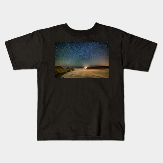 Three Cliffs Bay at night, Gower Kids T-Shirt by dasantillo